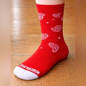 Steve Madden Red Paisley Men's Socks
